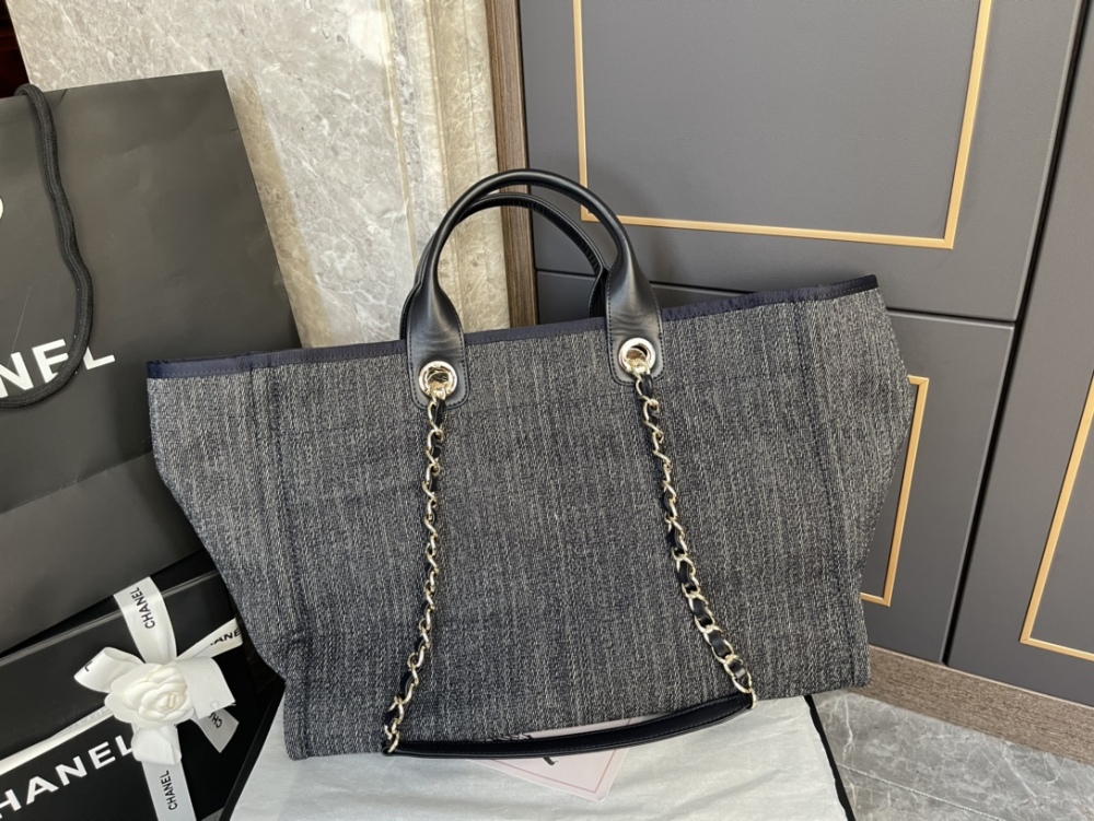 Chanel beach tote AS66941 Mirror Boutique