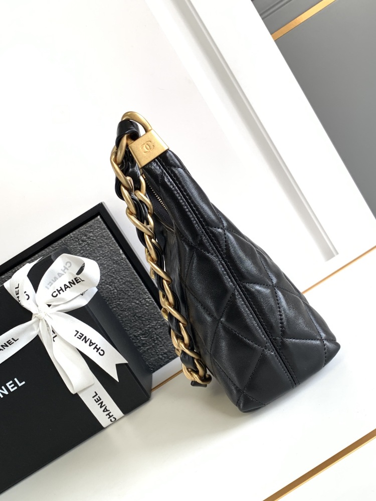Chanel 24a hobo 4922 Mirror Boutique