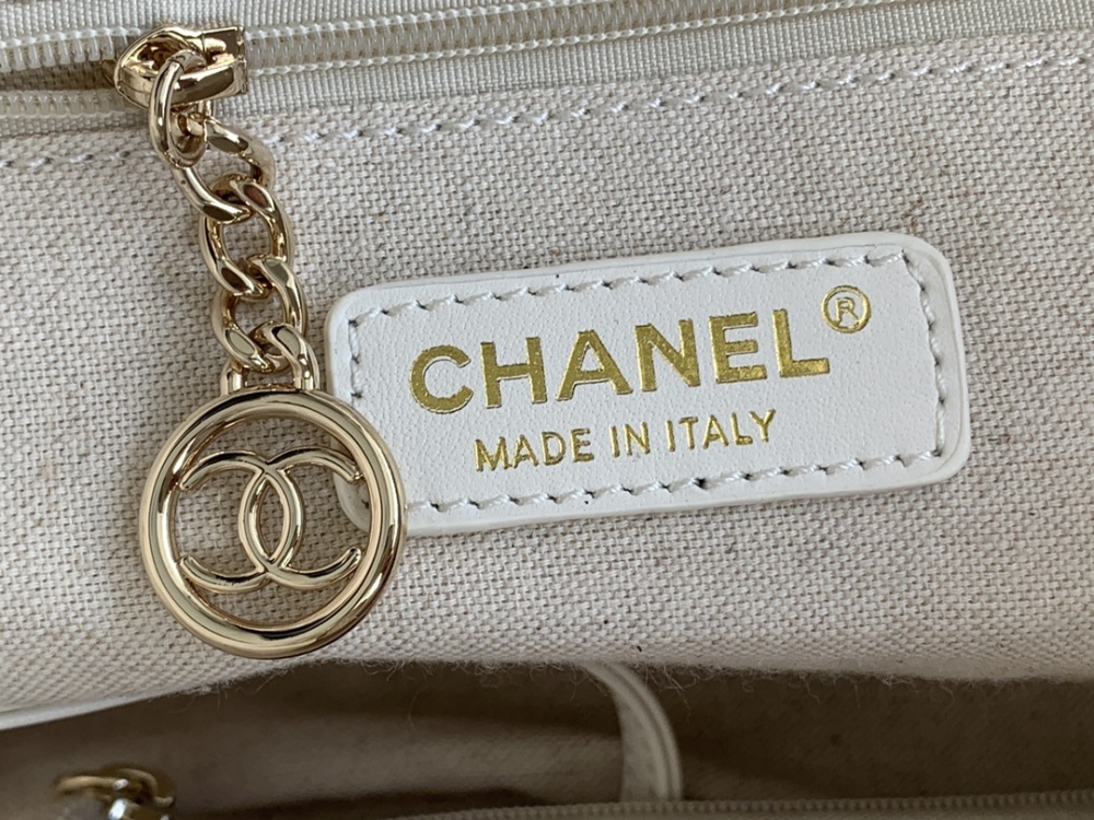 Chanel beach tote AS67001 Mirror Boutique