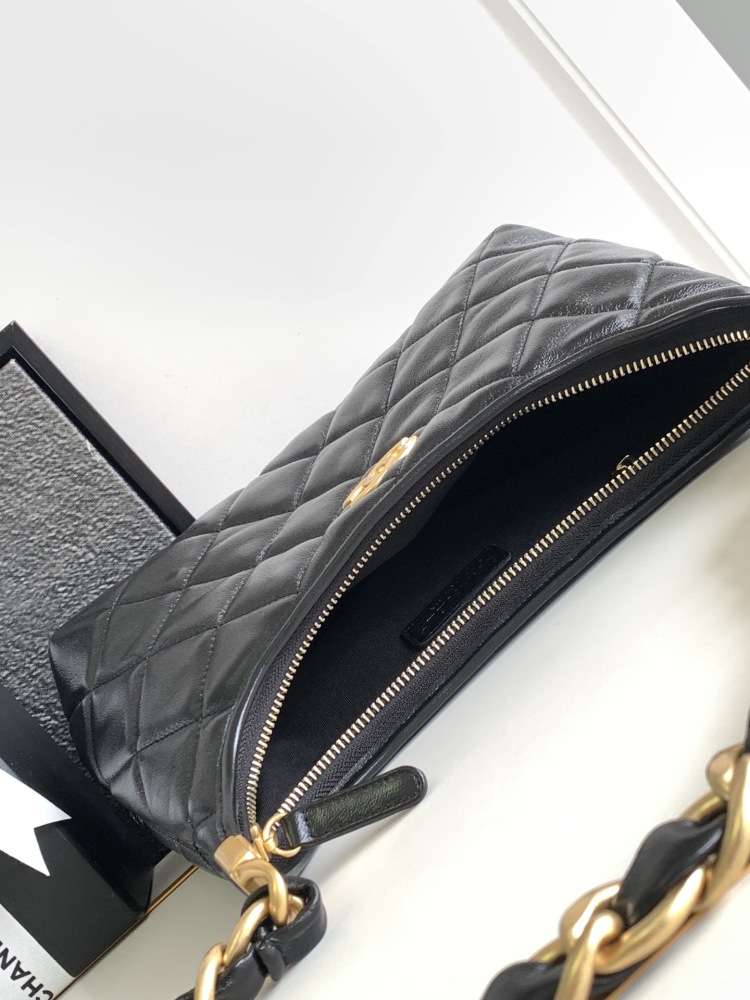 Chanel 24a hobo 4923 Mirror Boutique