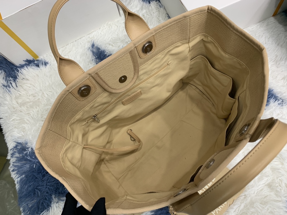 Chanel beach tote AS66941 Mirror Boutique