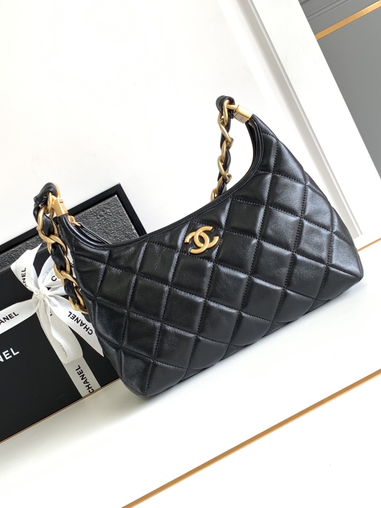 Chanel 24a hobo 4923 Mirror Boutique