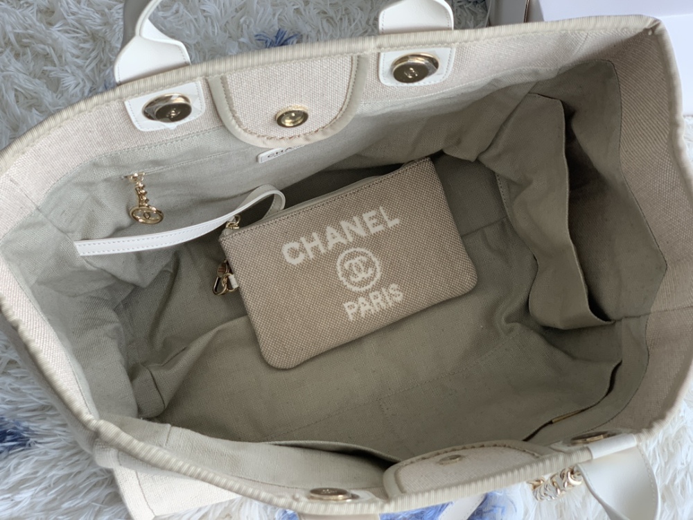 Chanel beach tote AS66941 Mirror Boutique