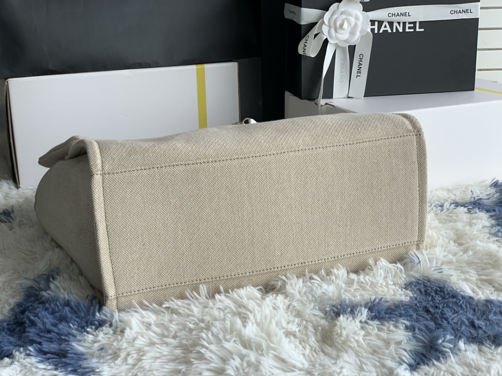 Chanel beach tote AS67001 Mirror Boutique