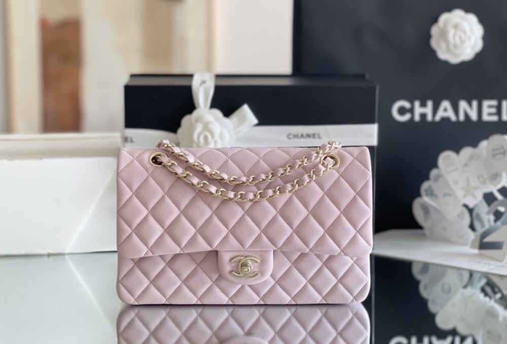 Chanel 𝘾𝙡𝙖𝙨𝙨𝙞𝙘 𝙁𝙡𝙖𝙥 bag MM 25cm Mirror Boutique
