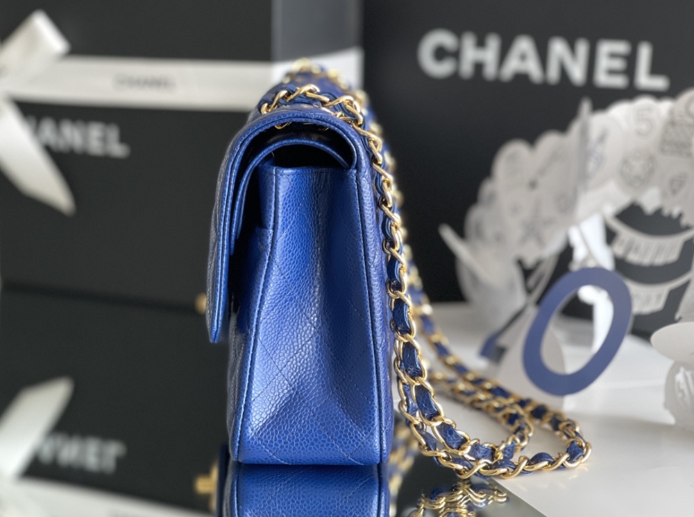 Chanel 𝘾𝙡𝙖𝙨𝙨𝙞𝙘 𝙁𝙡𝙖𝙥 bag MM 25cm Mirror Boutique