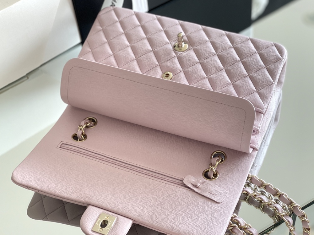 Chanel 𝘾𝙡𝙖𝙨𝙨𝙞𝙘 𝙁𝙡𝙖𝙥 bag MM 25cm Mirror Boutique