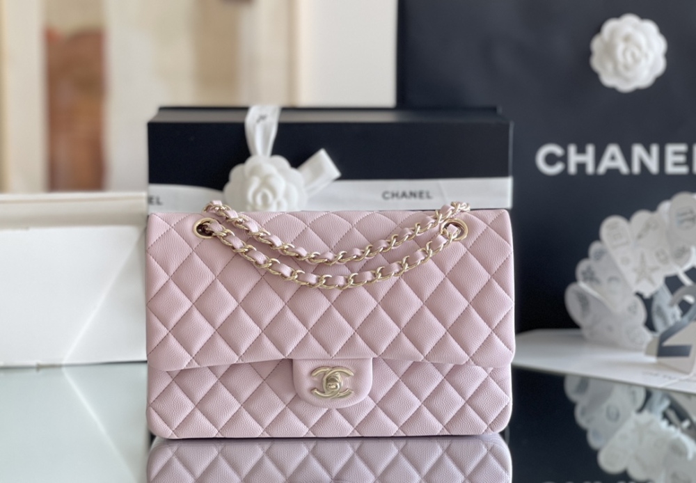 Chanel 𝘾𝙡𝙖𝙨𝙨𝙞𝙘 𝙁𝙡𝙖𝙥 bag MM 25cm Mirror Boutique