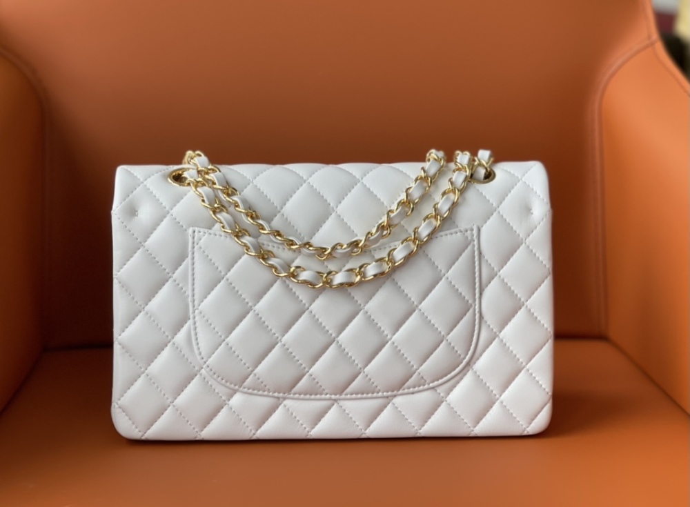 Chanel 𝘾𝙡𝙖𝙨𝙨𝙞𝙘 𝙁𝙡𝙖𝙥 CF bag MM 25cm Mirror Boutique