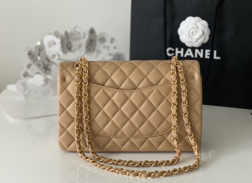 Chanel 𝘾𝙡𝙖𝙨𝙨𝙞𝙘 𝙁𝙡𝙖𝙥 CF bag MM 25cm Mirror Boutique