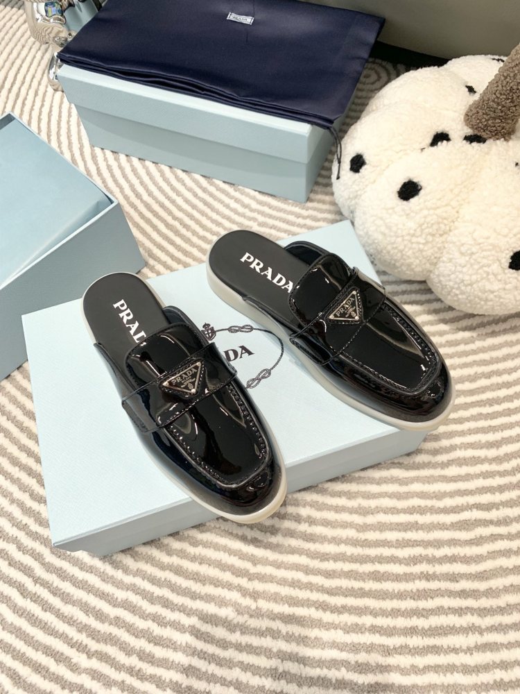 Prada slippers flat 2023