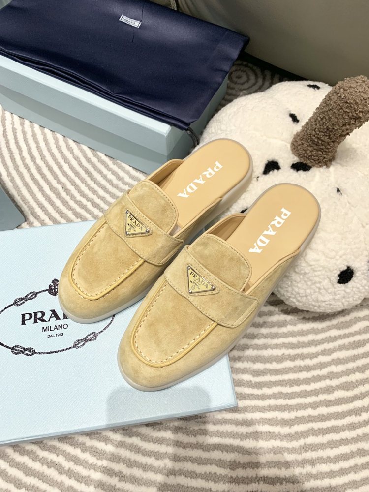 Prada slippers flat 2023