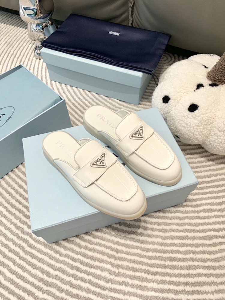 Prada slippers flat 2023
