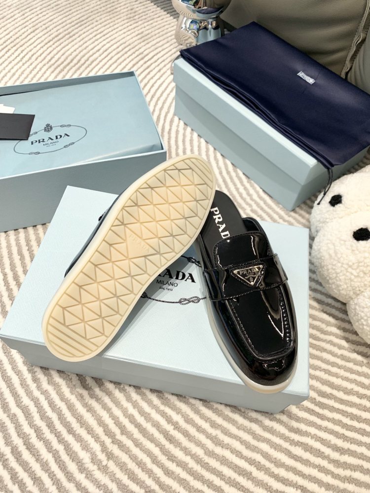 Prada slippers flat 2023