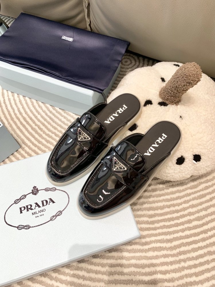 Prada slippers flat 2023