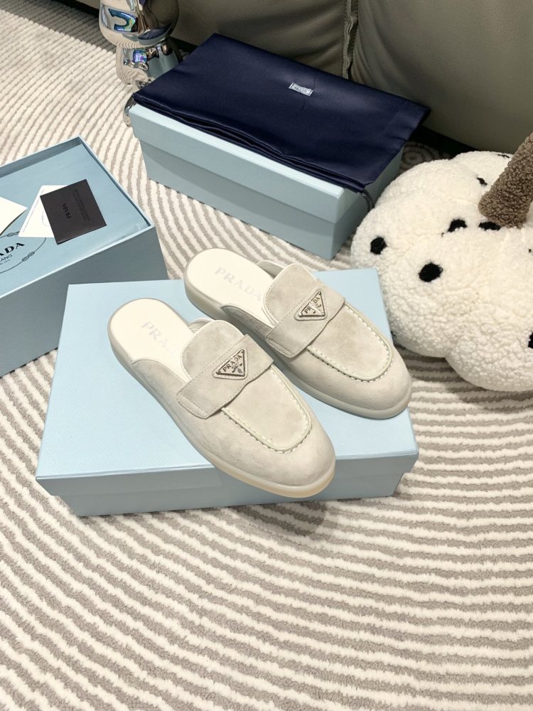 Prada slippers flat 2023