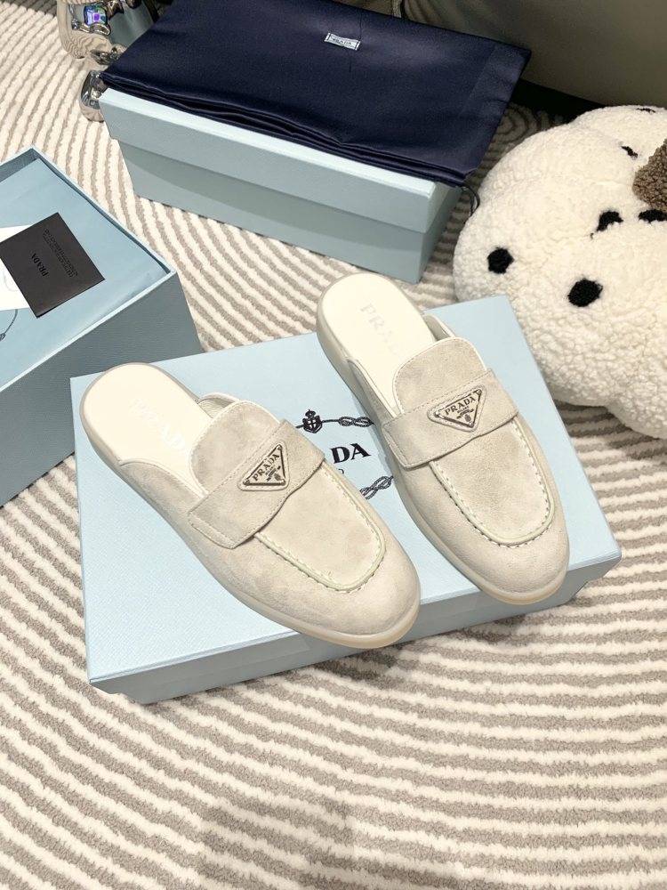 Prada slippers flat 2023