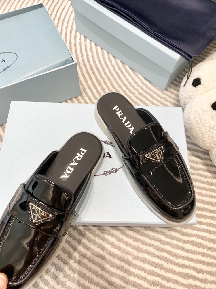 Prada slippers flat 2023