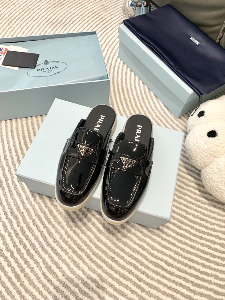 Prada slippers flat 2023