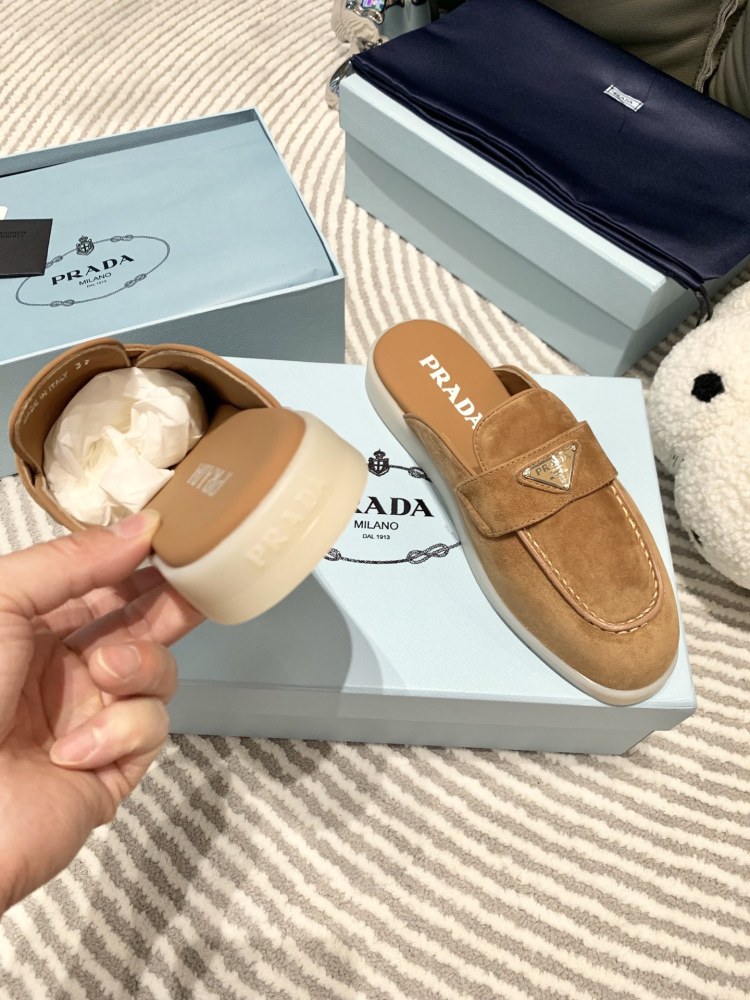 Prada slippers flat 2023