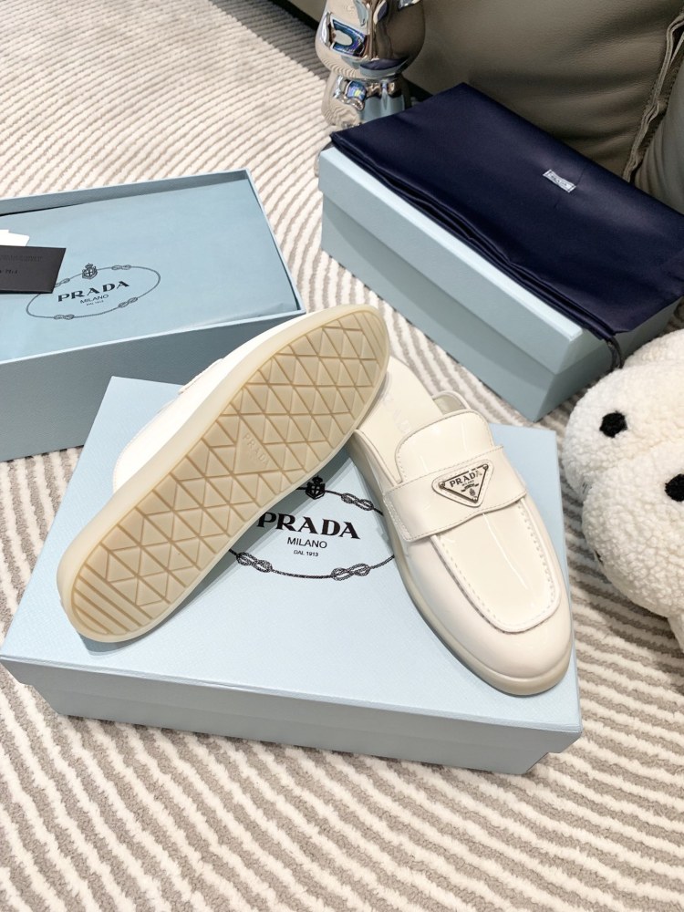 Prada slippers flat 2023