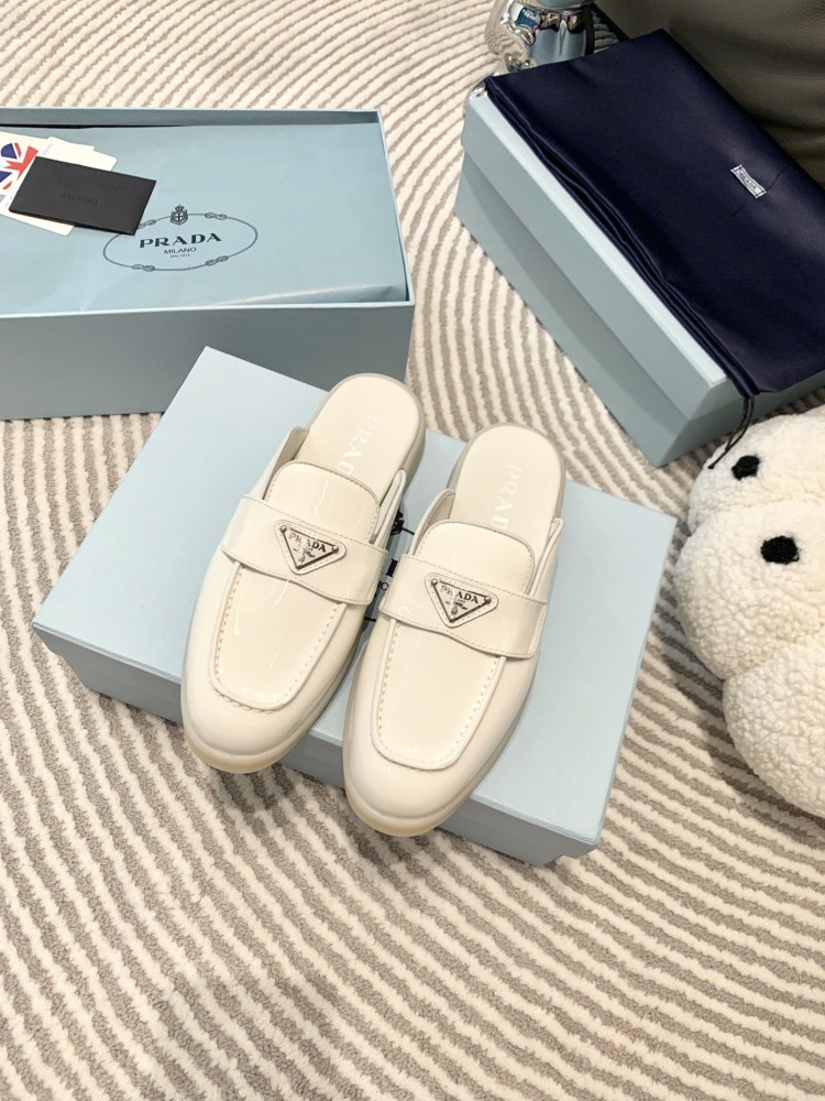 Prada slippers flat 2023