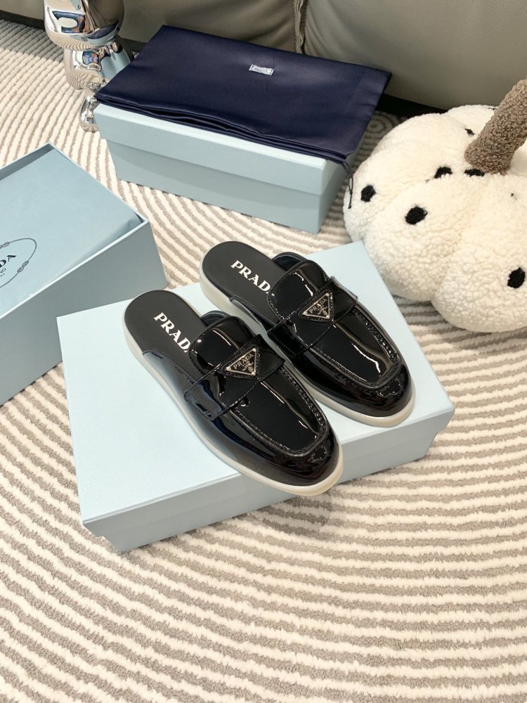 Prada slippers flat 2023