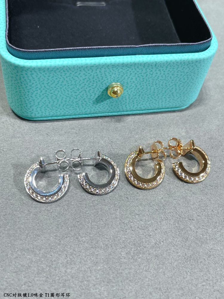 Tiffany T1 earrings
