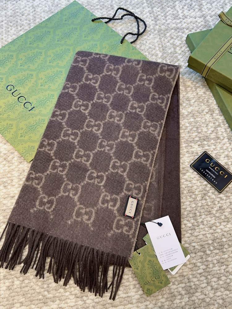 Gucci Scarf new