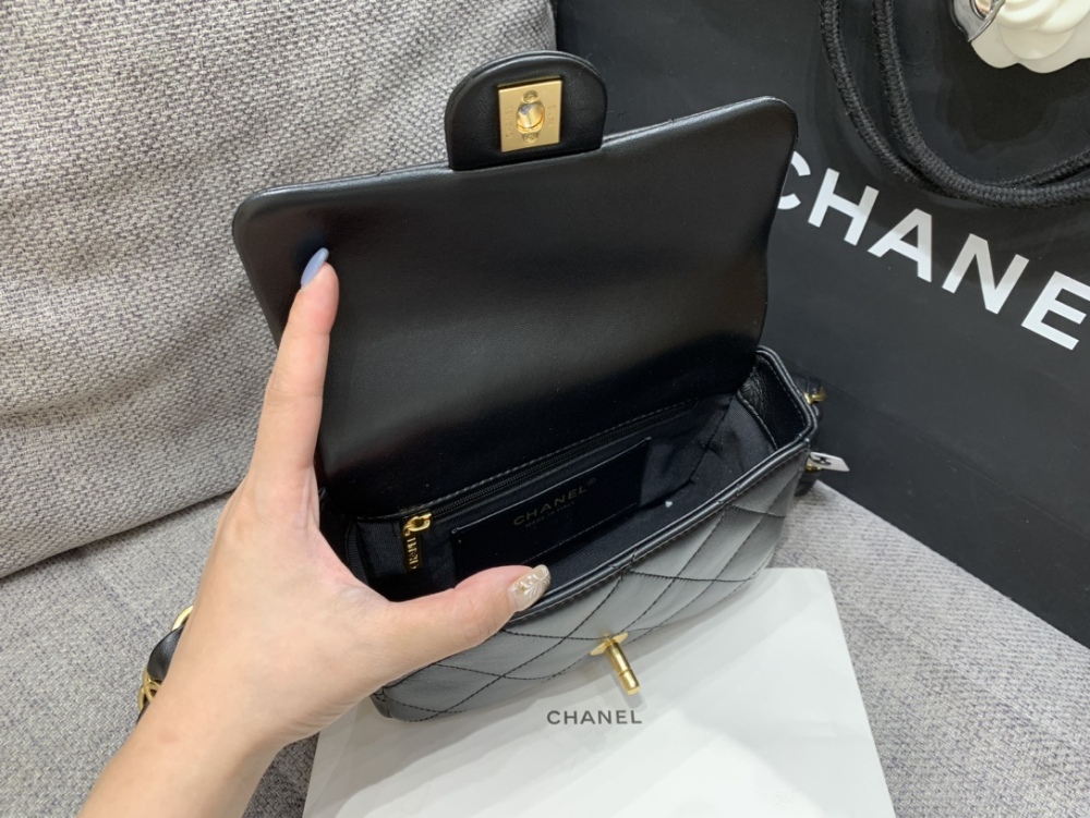 Chanel Double C thick chain bag AS5174  Mirror Boutique