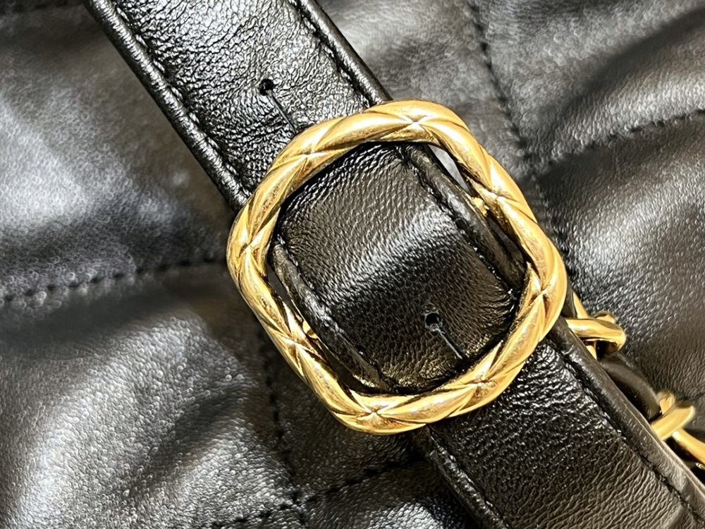 Chanel 22B hobo bag Genuine level（99%）