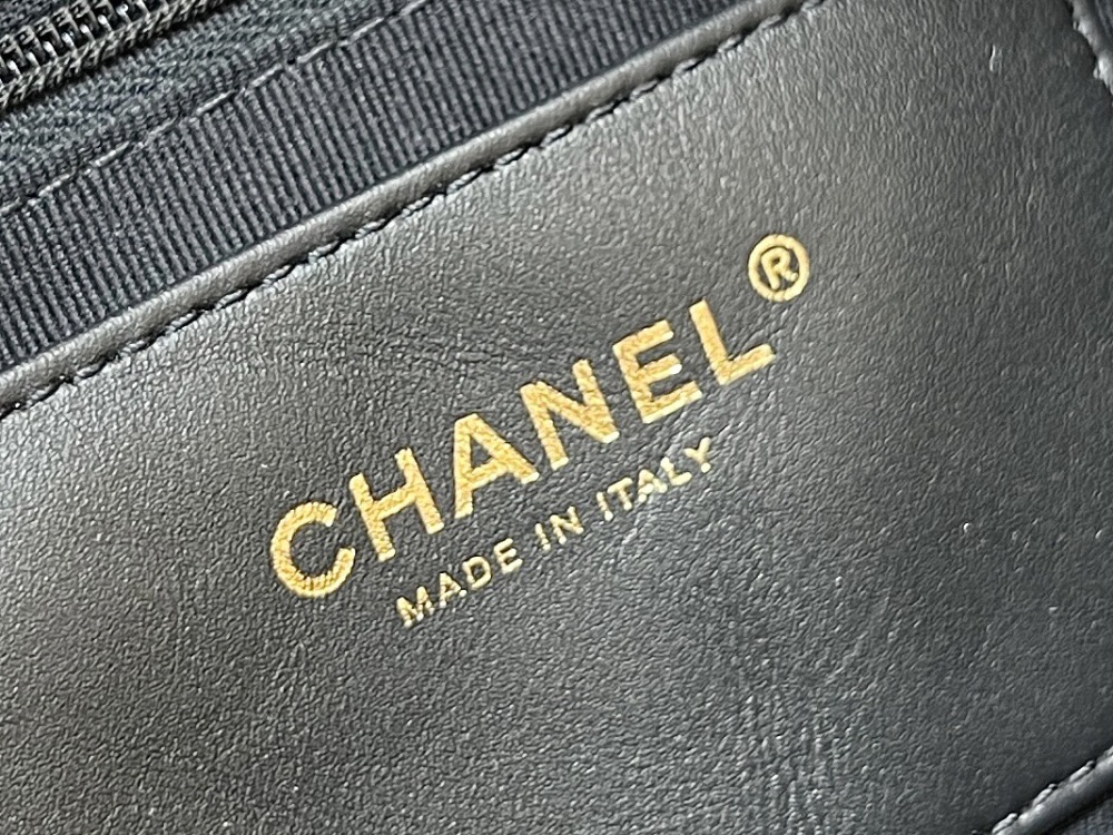 Chanel 25C Jennie hobo PM Genuine level（99%）
