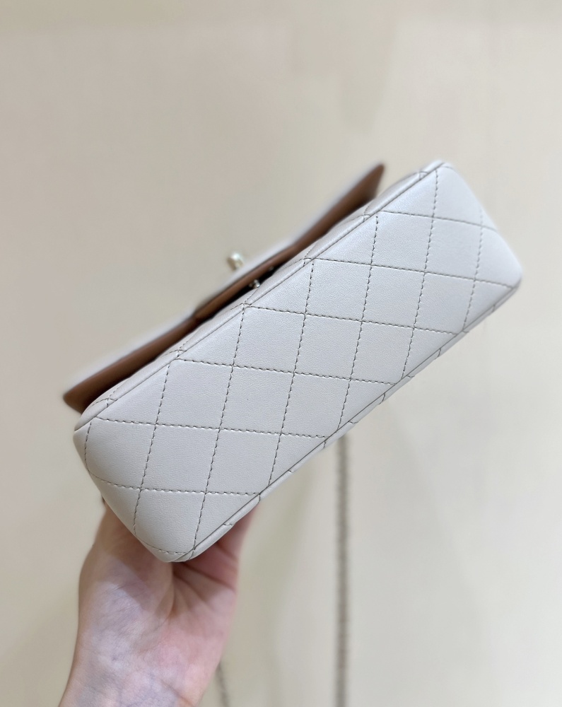 Chanel 23C cf mini handle Genuine level（99%）