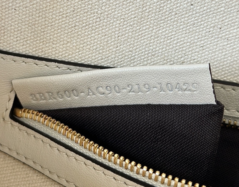 Fendi Baguette bag  0159MB Mirror Boutique