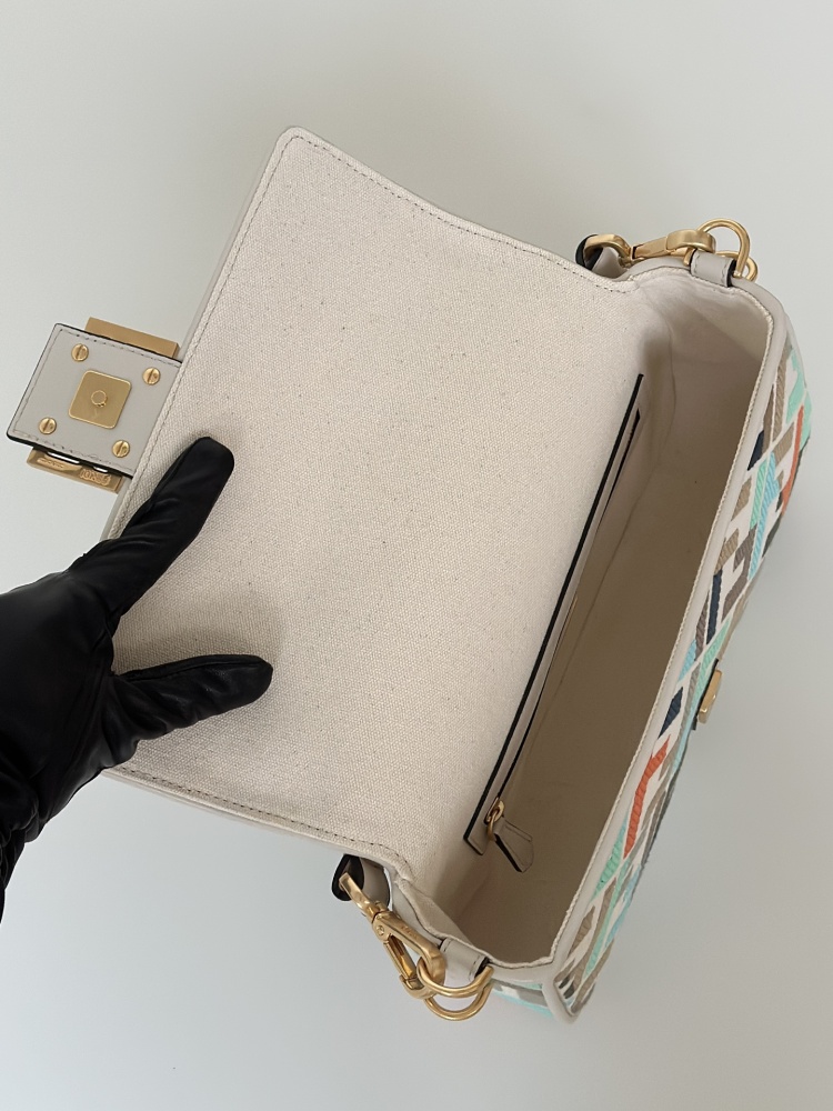 Fendi Baguette bag  0159MB Mirror Boutique