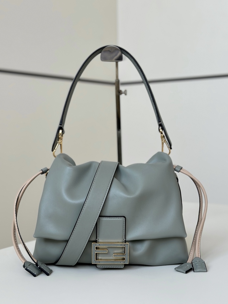 Fendi  Mamma Baguette 8677M Mirror Boutique