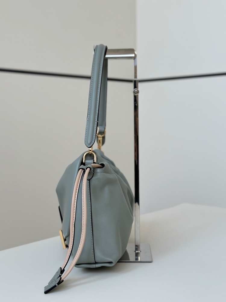 Fendi  Mamma Baguette 8677M Mirror Boutique