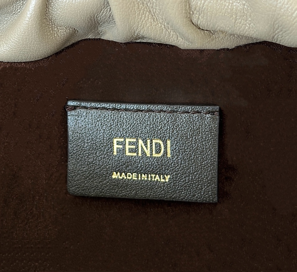 Fendi  Mamma Baguette 8677M Mirror Boutique