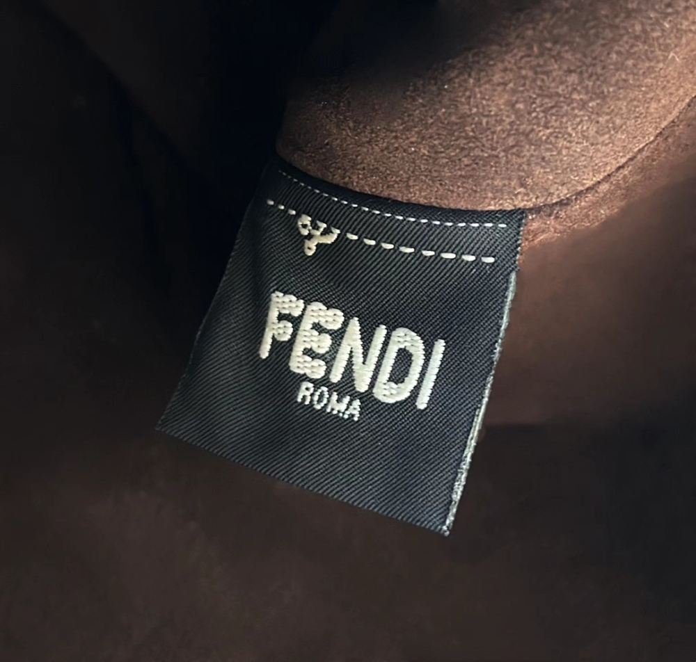 Fendi  Mamma Baguette 8677M Mirror Boutique