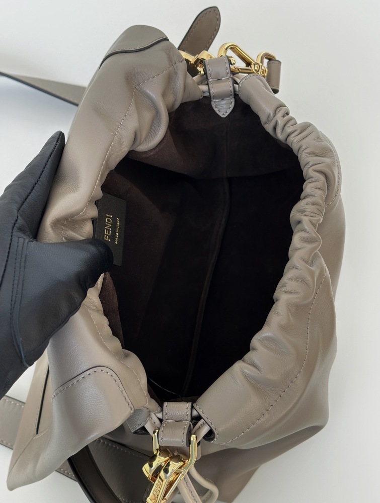 Fendi  Mamma Baguette 8677M Mirror Boutique