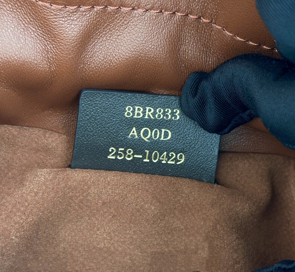 Fendi  Mamma Baguette 8677M Mirror Boutique