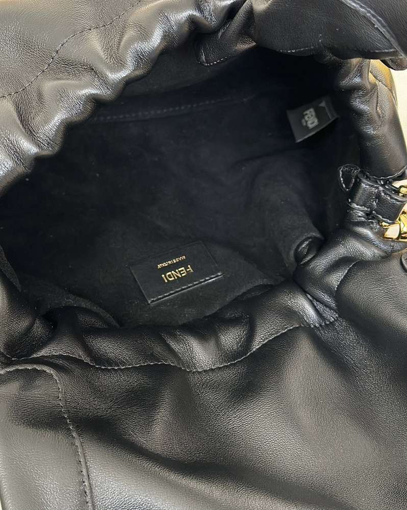 Fendi  Mamma Baguette 8677M Mirror Boutique