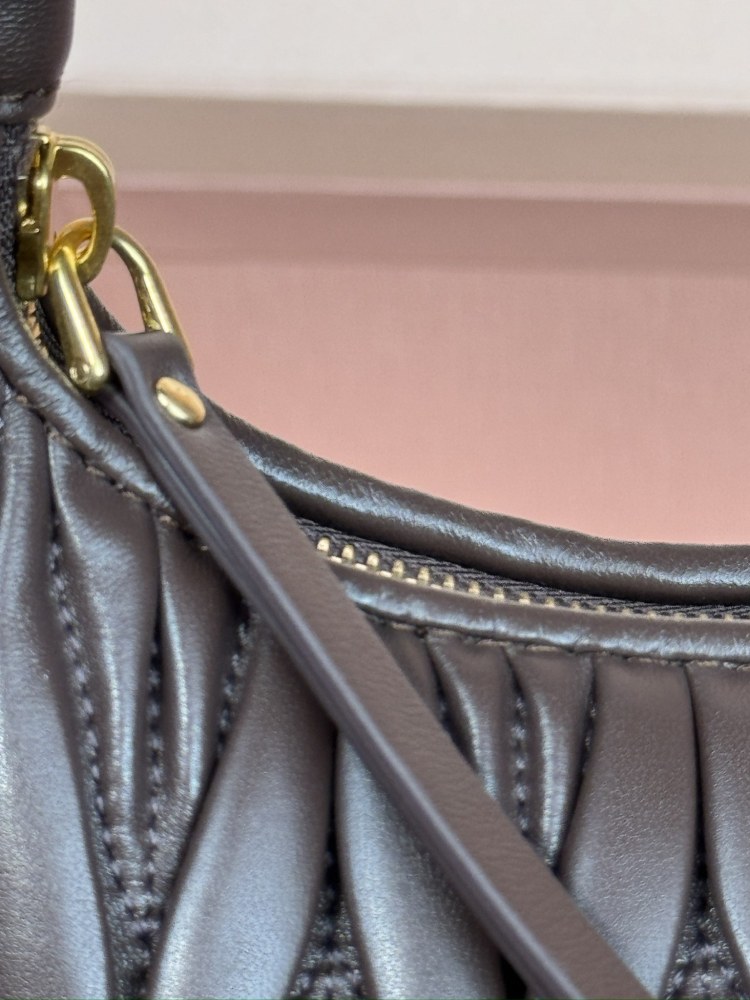 MiuMiu hobo PM 5BC125 Mirror Boutique