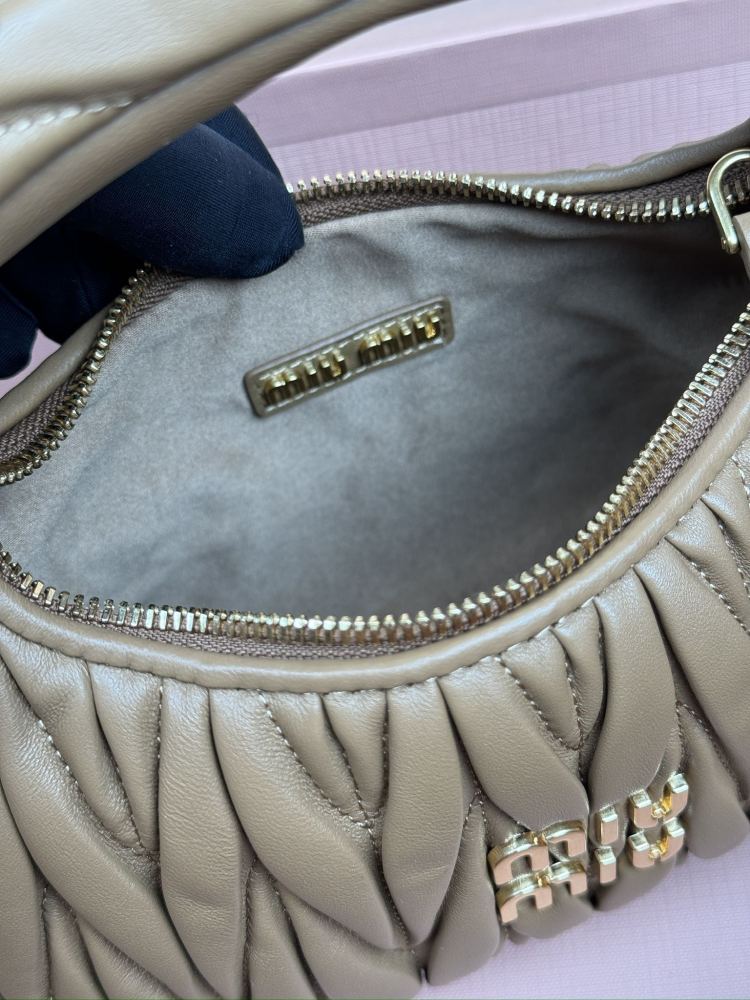 MiuMiu hobo PM 5BC125 Mirror Boutique