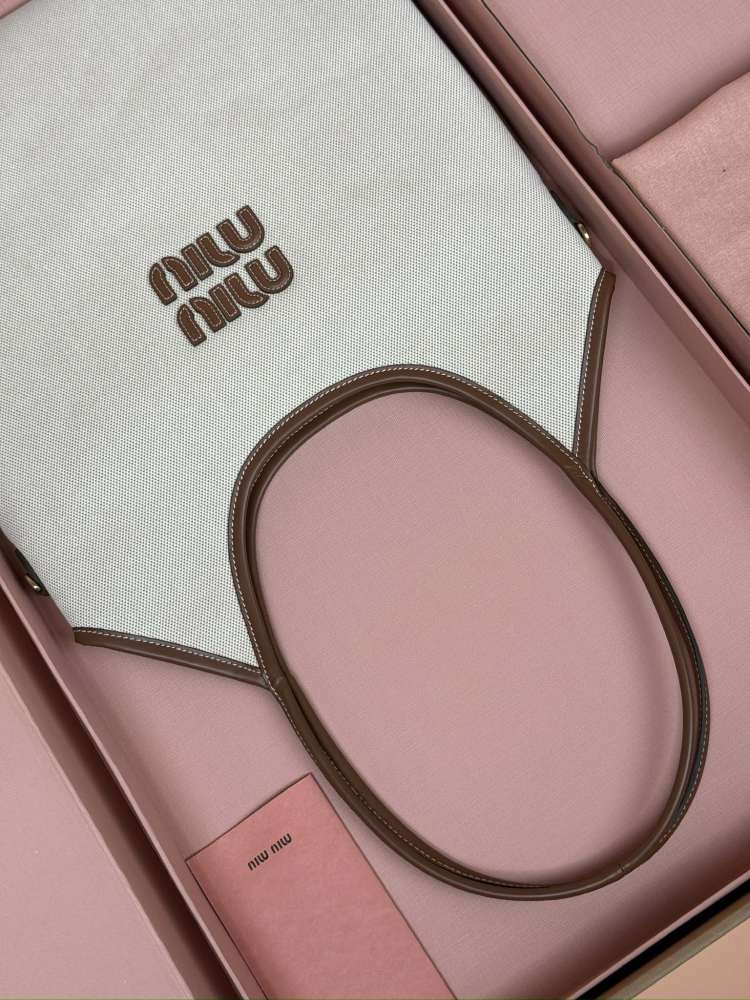 MiuMiu IVY  Naplak tote 5BG231 Mirror Boutique