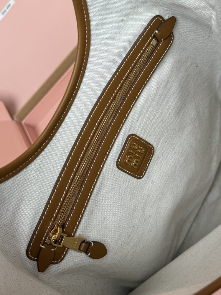 MiuMiu IVY  Naplak tote 5BG231 Mirror Boutique