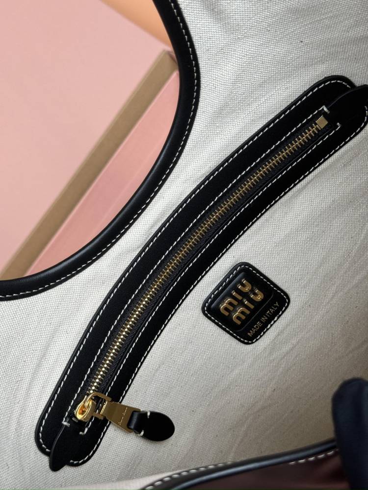 MiuMiu IVY  Naplak tote 5BG231 Mirror Boutique
