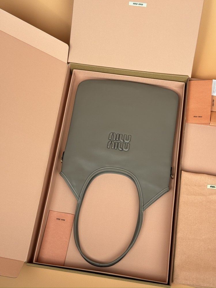 MiuMiu IVY  Naplak tote 5BG231 Mirror Boutique