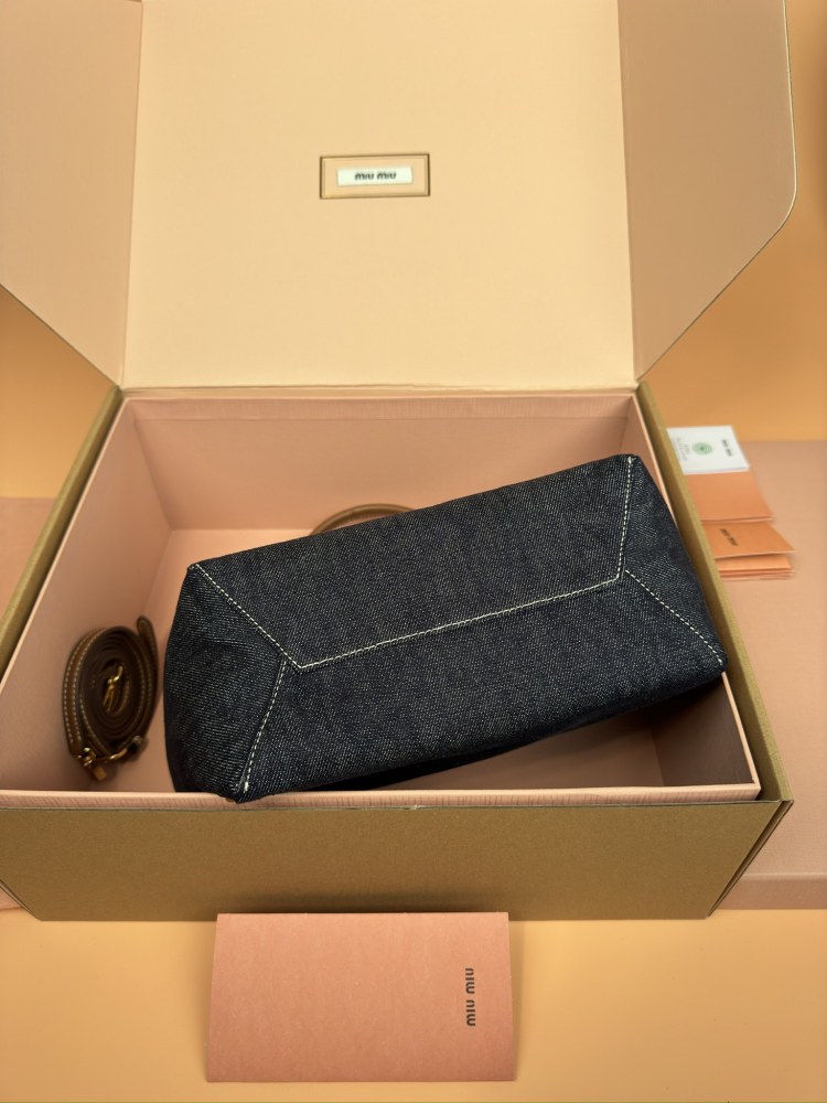 MiuMiu IVY tote 5BG288 Mirror Boutique