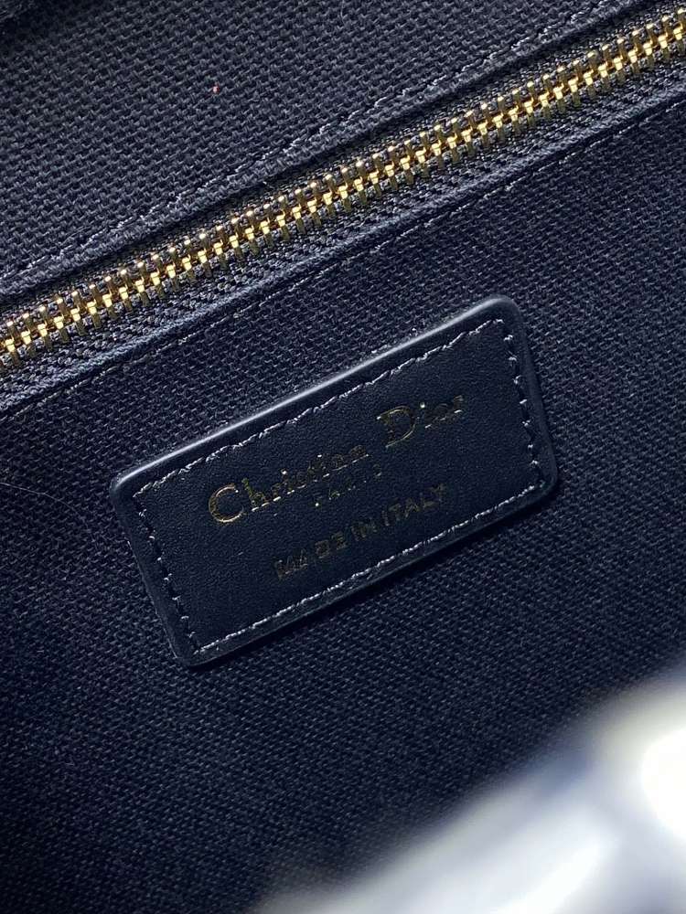 Dior Book Tote  2025 new MM 1286 Mirror Boutique